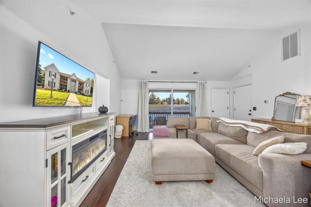 Builiding view one for 3169 Crystal Waters, Holland, MI. 49424