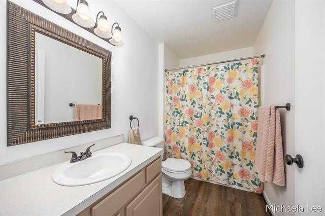 Builiding view seventeen for 3169 Crystal Waters, Holland, MI. 49424