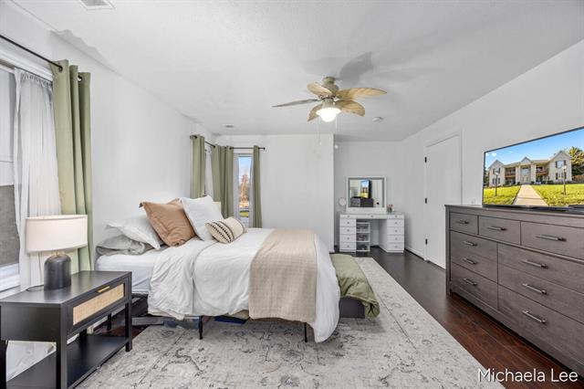 Builiding view twelve for 3169 Crystal Waters, Holland, MI. 49424