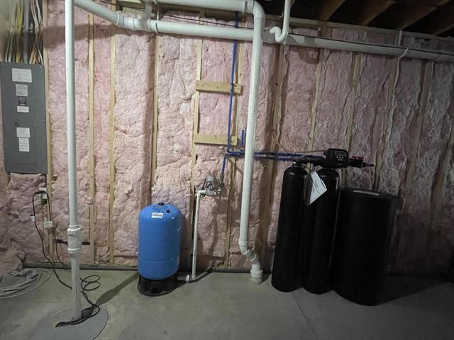 Builiding view twenty three for 33067 School, Dowagiac, MI. 49047