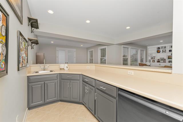 Builiding view forty one for 8399 Parkstone, Mattawan, MI. 49071