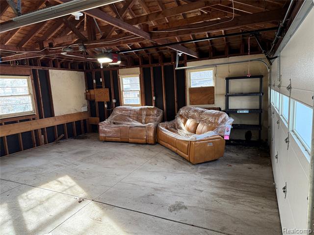 Builiding view eighteen for 29863 Fall River, Southfield, MI. 48076