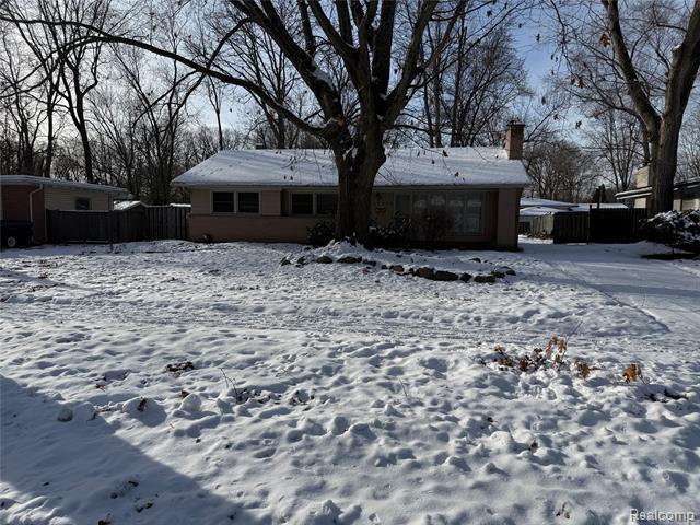 Builiding view nineteen for 29863 Fall River, Southfield, MI. 48076