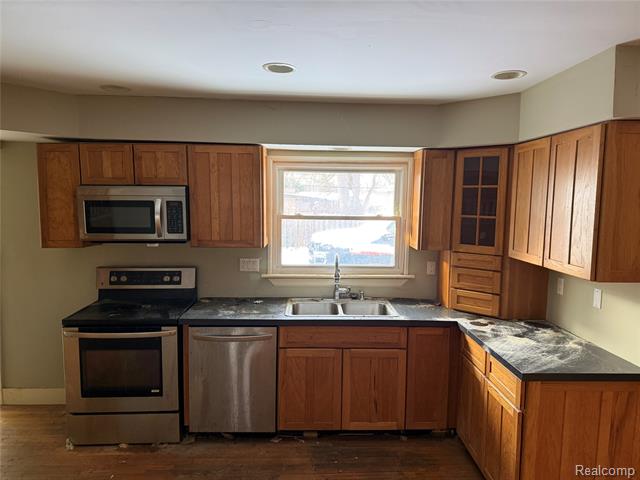 Builiding view six for 29863 Fall River, Southfield, MI. 48076