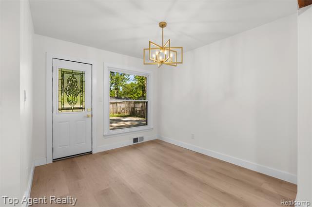 Builiding view thirty three for 29863 Fall River, Southfield, MI. 48076