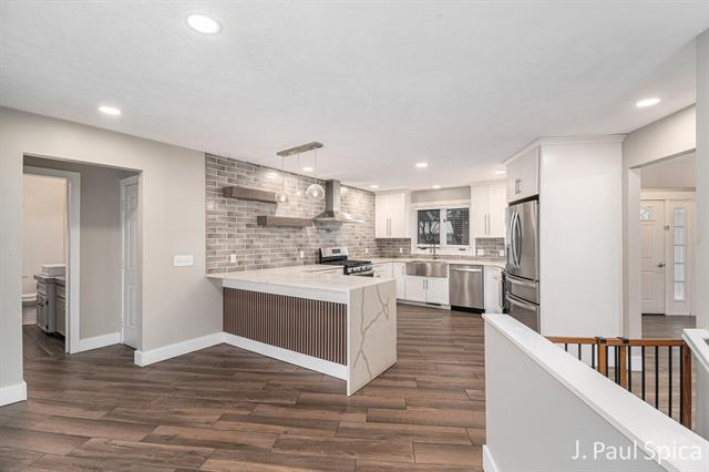 Builiding view five for 4127 Chaminade, Grandville, MI. 49418