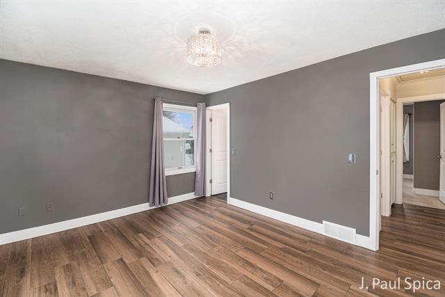 Builiding view fourteen for 4127 Chaminade, Grandville, MI. 49418