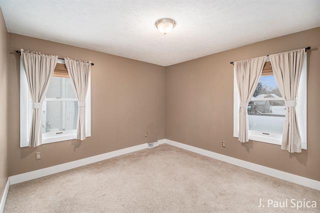 Builiding view sixteen for 4127 Chaminade, Grandville, MI. 49418