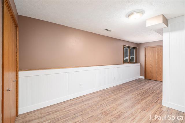 Builiding view twenty three for 4127 Chaminade, Grandville, MI. 49418