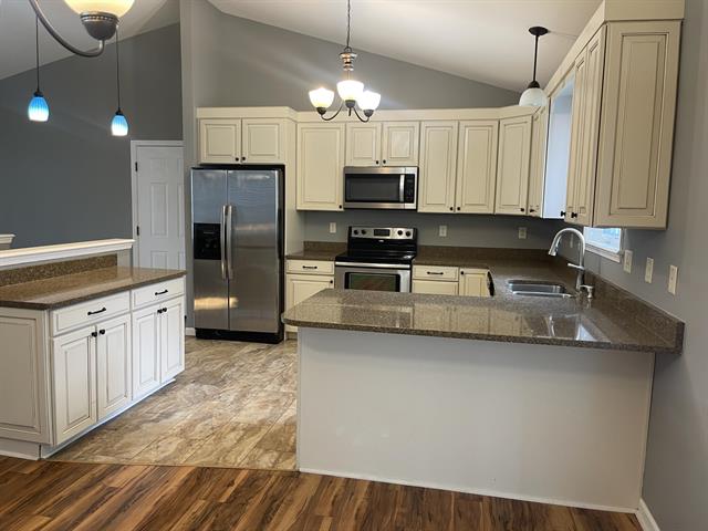 Builiding view eleven for 113 Beacon Ridge, Battle Creek, MI. 49017
