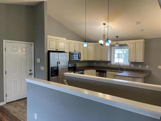 Builiding view fourteen for 113 Beacon Ridge, Battle Creek, MI. 49017