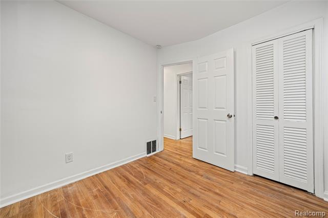 Builiding view eighteen for 12708 Payton, Detroit, MI. 48224