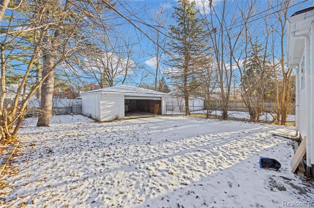 Builiding view thirty one for 12708 Payton, Detroit, MI. 48224