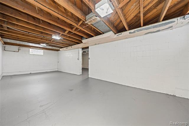 Builiding view twenty seven for 12708 Payton, Detroit, MI. 48224