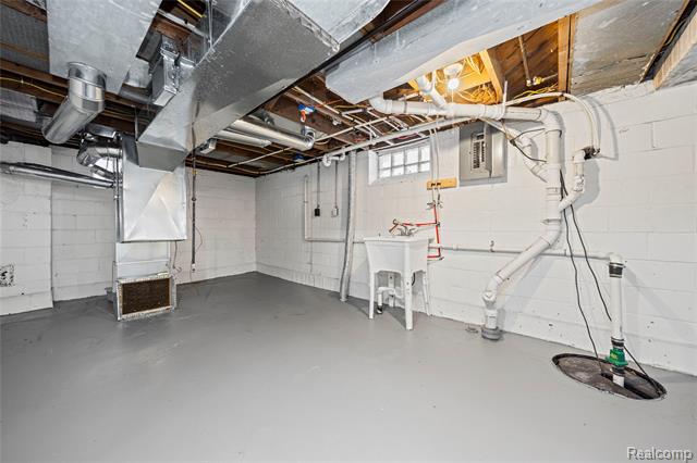 Builiding view twenty six for 12708 Payton, Detroit, MI. 48224