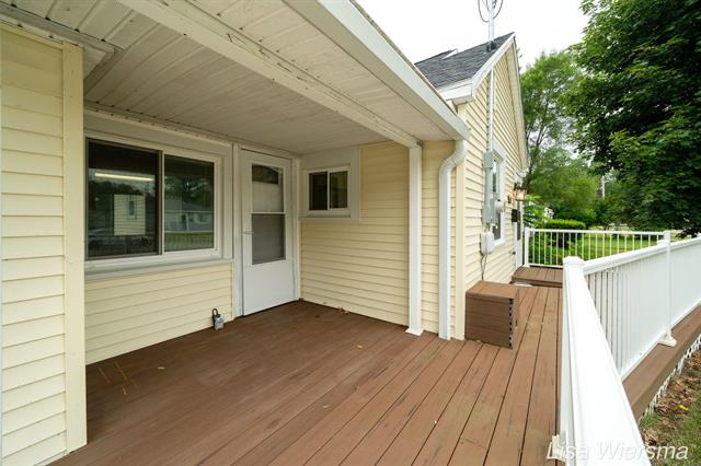 Builiding view five for 2357 Crozier, Muskegon, MI. 49441