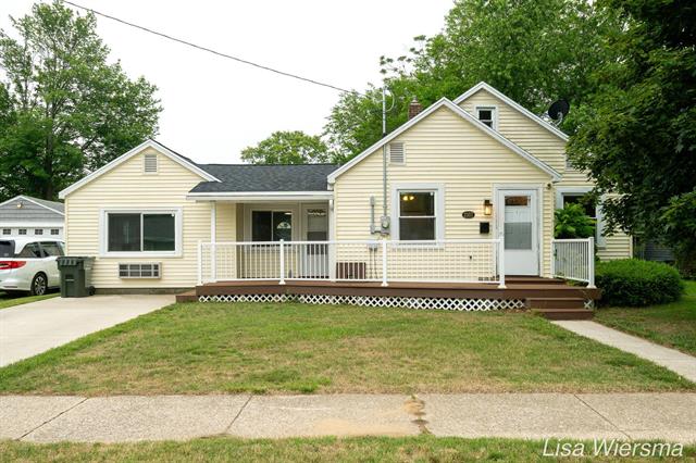 Builiding view one for 2357 Crozier, Muskegon, MI. 49441
