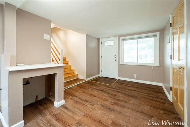 Builiding view seventeen for 2357 Crozier, Muskegon, MI. 49441