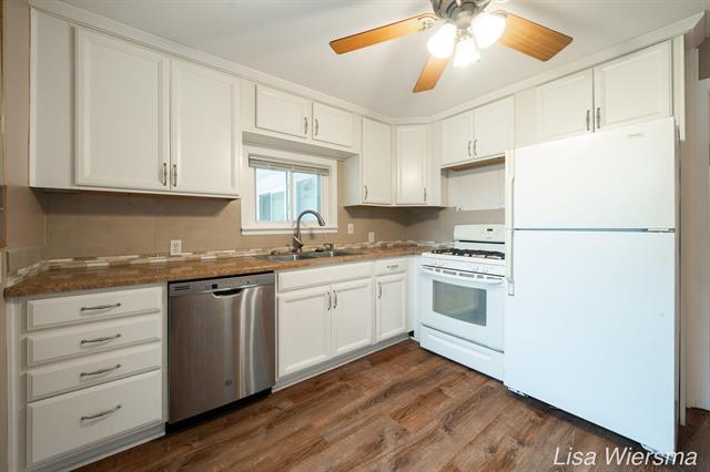 Builiding view thirteen for 2357 Crozier, Muskegon, MI. 49441