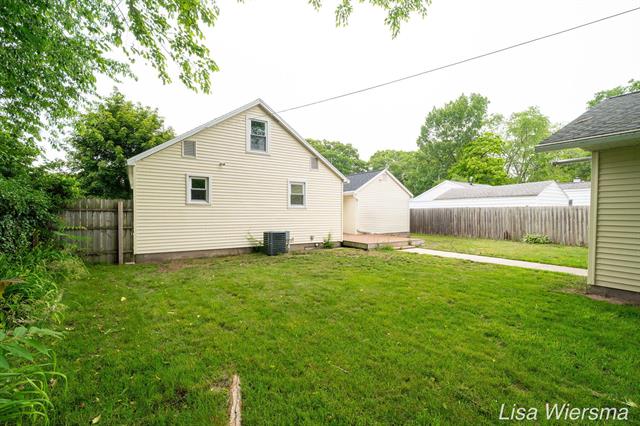 Builiding view thirty eight for 2357 Crozier, Muskegon, MI. 49441