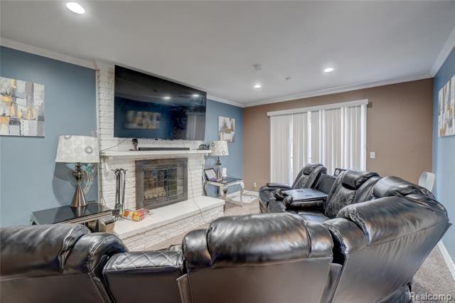 Builiding view fourteen for 29841 Everett, Southfield, MI. 48076