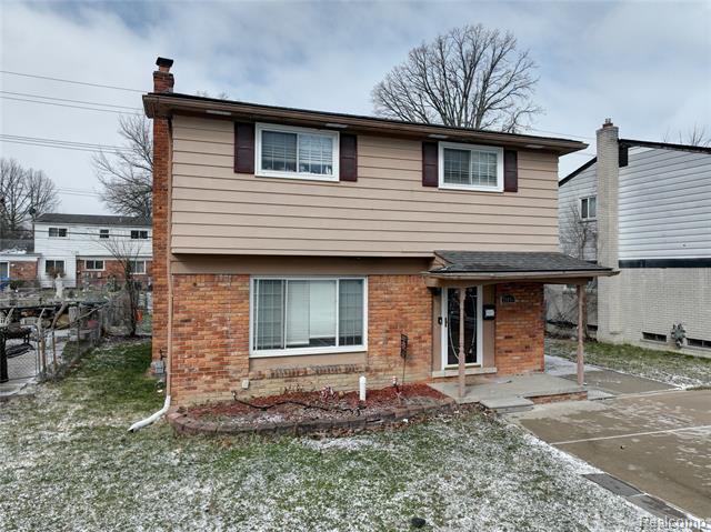 Builiding view one for 29841 Everett, Southfield, MI. 48076