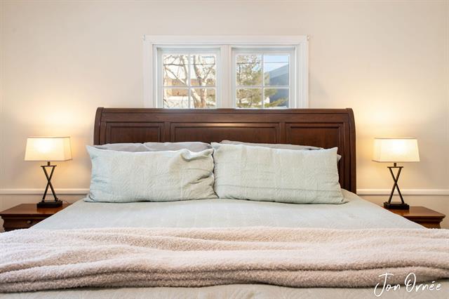 Builiding view eighteen for 550 Washington, Holland, MI. 49423