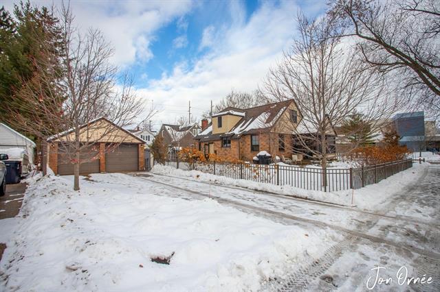 Builiding view fifty five for 550 Washington, Holland, MI. 49423