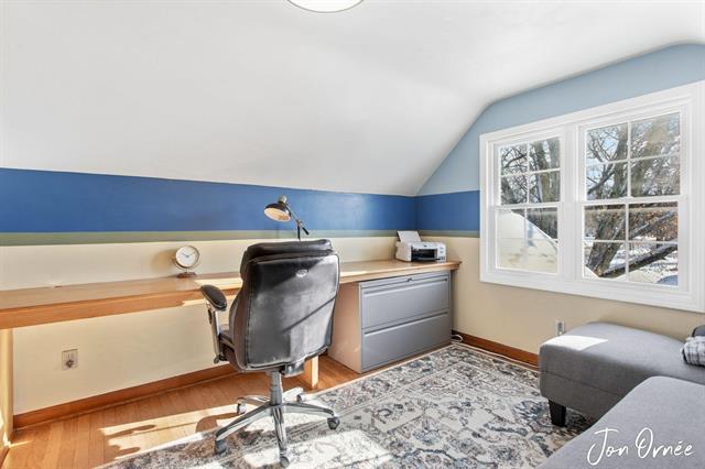 Builiding view thirty two for 550 Washington, Holland, MI. 49423