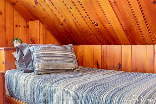 Builiding view thirty for 550 Washington, Holland, MI. 49423