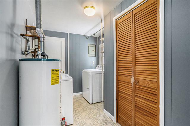 Builiding view nine for 620 Bangor, Lawrence, MI. 49064