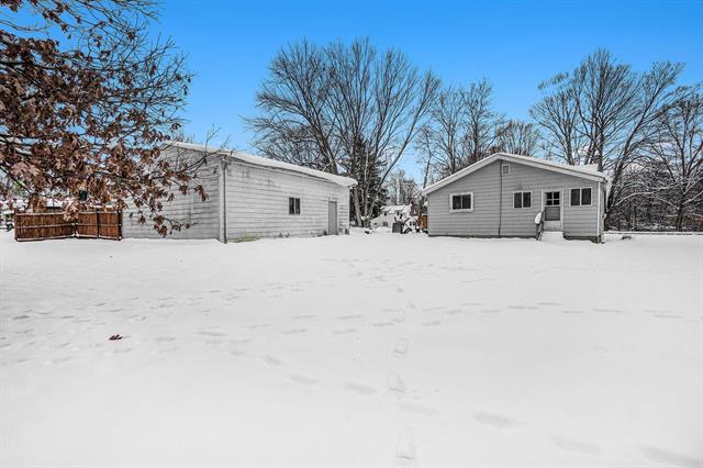 Builiding view nineteen for 620 Bangor, Lawrence, MI. 49064