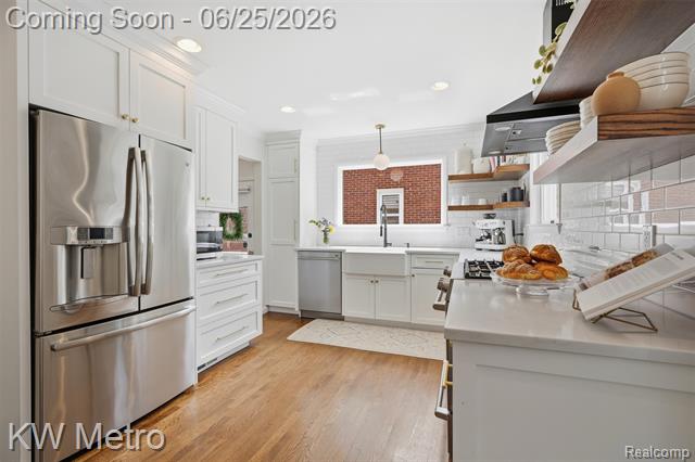 Builiding view eleven for 1210 Lyons, Royal Oak, MI. 48073