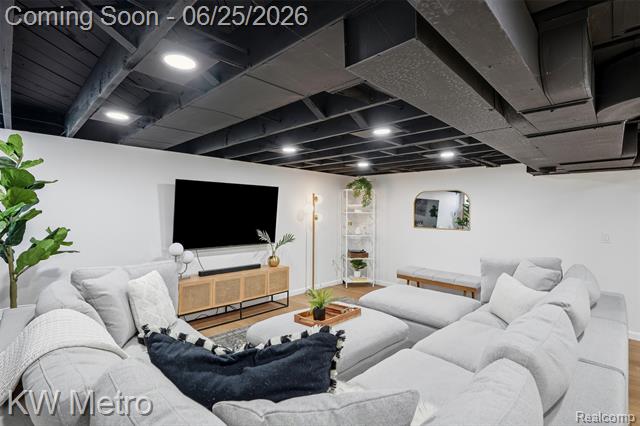 Builiding view twenty six for 1210 Lyons, Royal Oak, MI. 48073