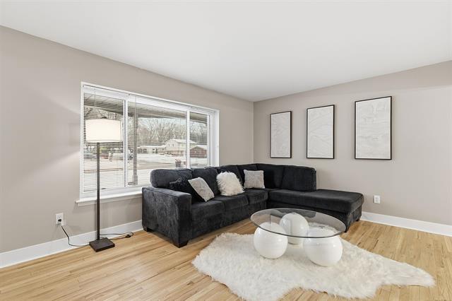 Builiding view four for 29985 Spring River, Southfield, MI. 48076