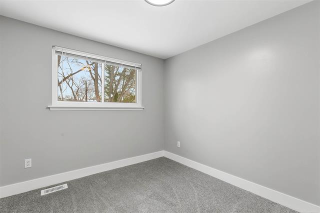 Builiding view seventeen for 29985 Spring River, Southfield, MI. 48076