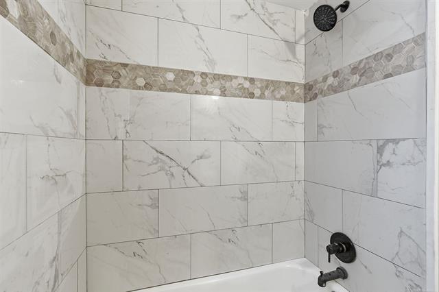 Builiding view twenty three for 29985 Spring River, Southfield, MI. 48076