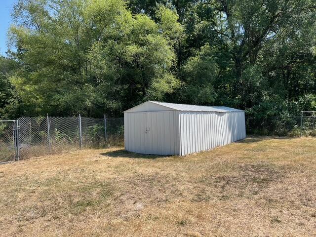 Builiding view twenty one for 1440 Brooks, Muskegon, MI. 49442