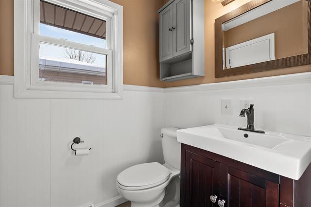 Builiding view eleven for 3909 Alamo, Kalamazoo, MI. 49006