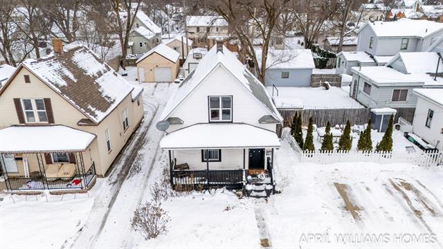 Builiding view twenty five for 243 14Th, Holland, MI. 49423