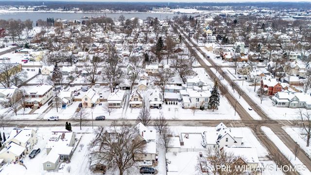 Builiding view twenty seven for 243 14Th, Holland, MI. 49423