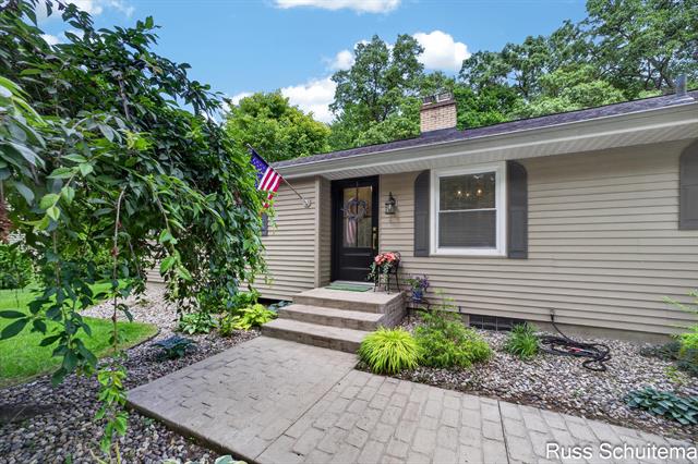 Builiding view seven for 18270 Fruitport, Spring Lake, MI. 49456