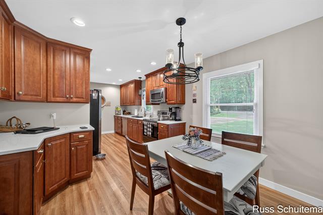 Builiding view ten for 18270 Fruitport, Spring Lake, MI. 49456