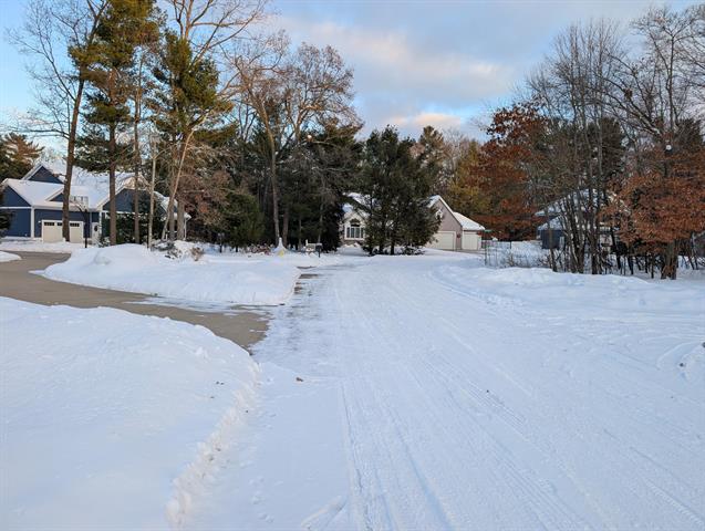 Builiding view fifty eight for 1040 Robinhood, Muskegon, MI. 49445