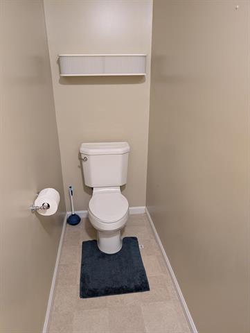 Builiding view fifty two for 1040 Robinhood, Muskegon, MI. 49445