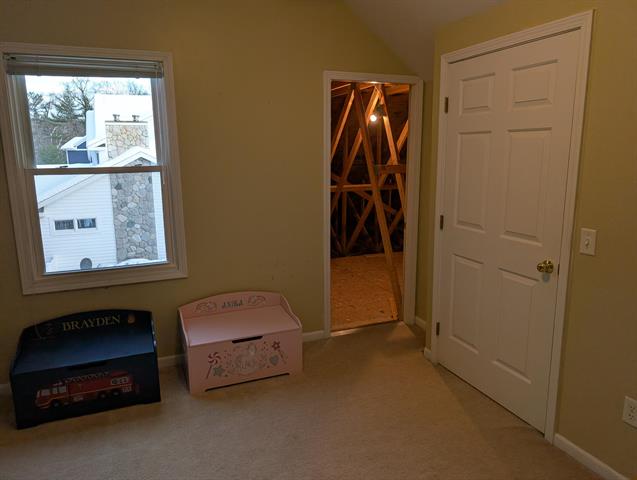 Builiding view forty two for 1040 Robinhood, Muskegon, MI. 49445