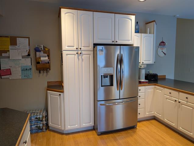 Builiding view fourteen for 1040 Robinhood, Muskegon, MI. 49445