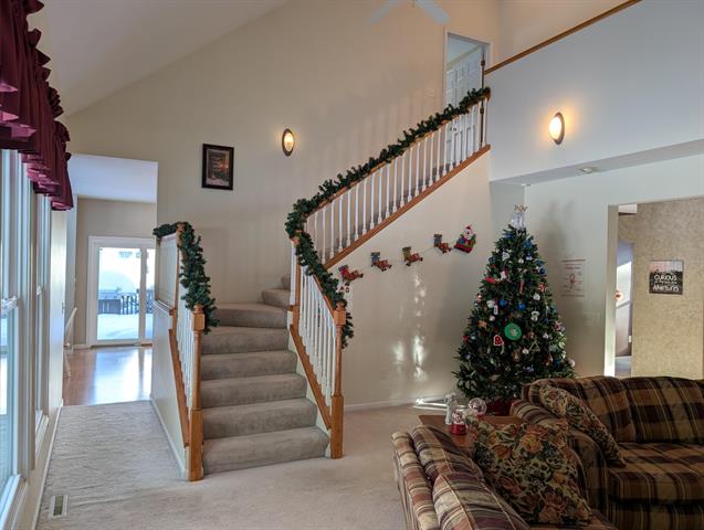 Builiding view nine for 1040 Robinhood, Muskegon, MI. 49445