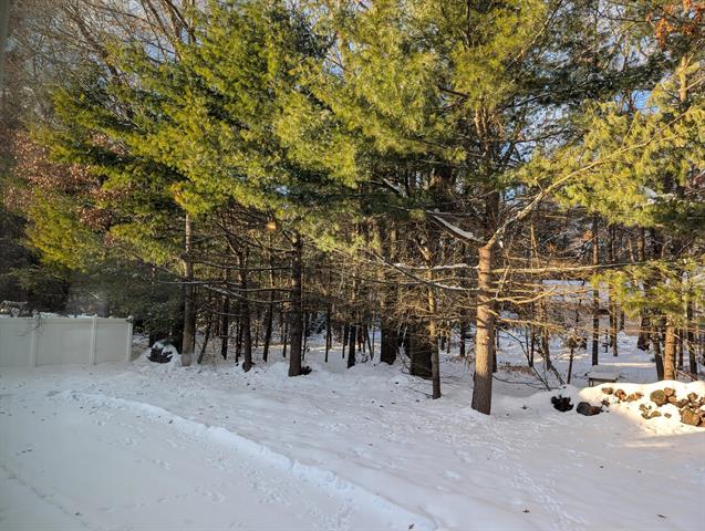 Builiding view sixty nine for 1040 Robinhood, Muskegon, MI. 49445