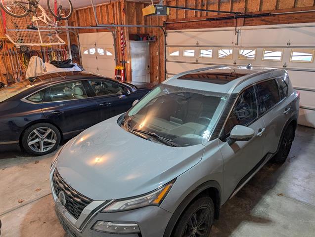 Builiding view sixty one for 1040 Robinhood, Muskegon, MI. 49445